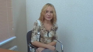 Заглянув в попку мужик имеет телку в анал